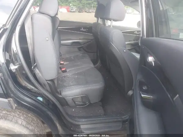 5XYPG4A33JG431826 2018 KIA SORENTO - Image 8