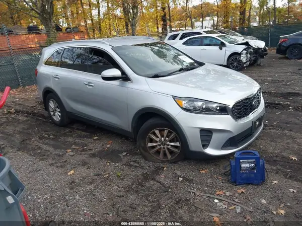 5XYPG4A33KG432587 2019 KIA SORENTO - Image 1