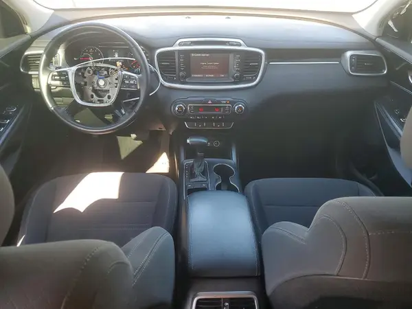 5XYPG4A33KG436929 2019 KIA SORENTO - Image 8