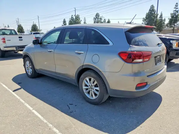 5XYPG4A33KG449681 2019 KIA SORENTO - Image 2