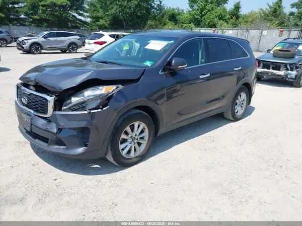 5XYPG4A33KG459921 2019 KIA SORENTO - Image 2
