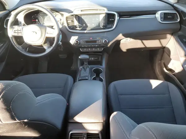 5XYPG4A33KG466724 2019 KIA SORENTO - Image 8