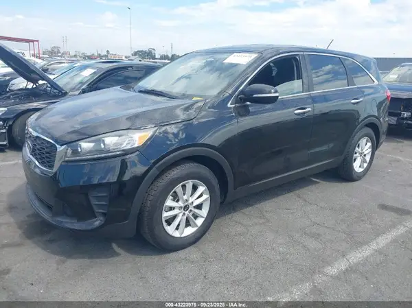 5XYPG4A33KG467694 2019 KIA SORENTO - Image 2