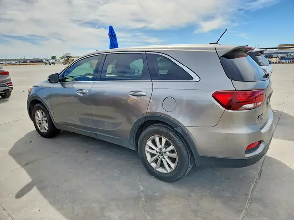 5XYPG4A33KG475178 2019 KIA SORENTO - Image 2
