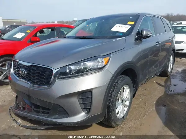 5XYPG4A33KG476458 2019 KIA SORENTO - Image 2