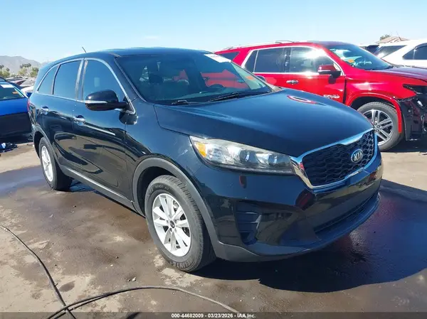5XYPG4A33KG477142 2019 KIA SORENTO - Image 1