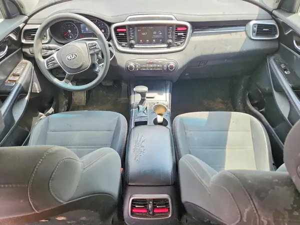 5XYPG4A33KG479697 2019 KIA SORENTO - Image 8