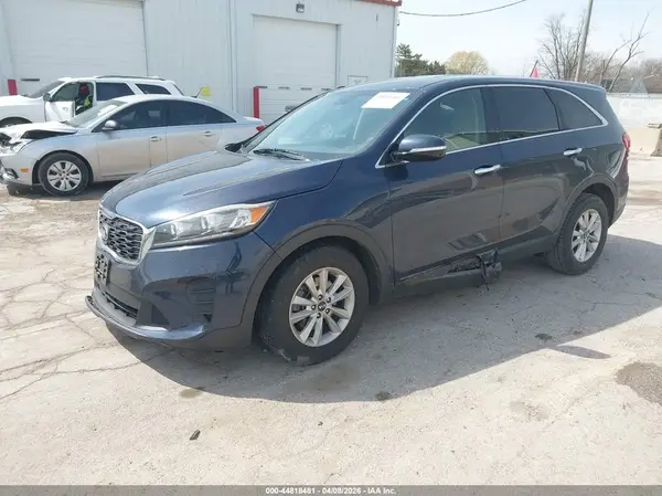 5XYPG4A33KG504727 2019 KIA SORENTO - Image 2