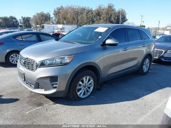 5XYPG4A33KG513184 2019 KIA SORENTO - Image 2