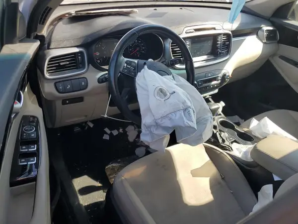 5XYPG4A33KG515534 2019 KIA SORENTO - Image 8