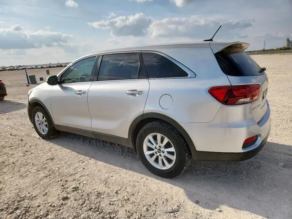 5XYPG4A33KG516277 2019 KIA SORENTO - Image 2