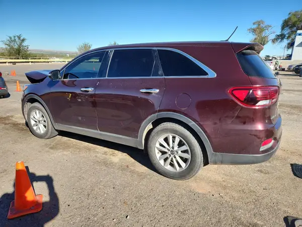 5XYPG4A33KG518420 2019 KIA SORENTO - Image 2