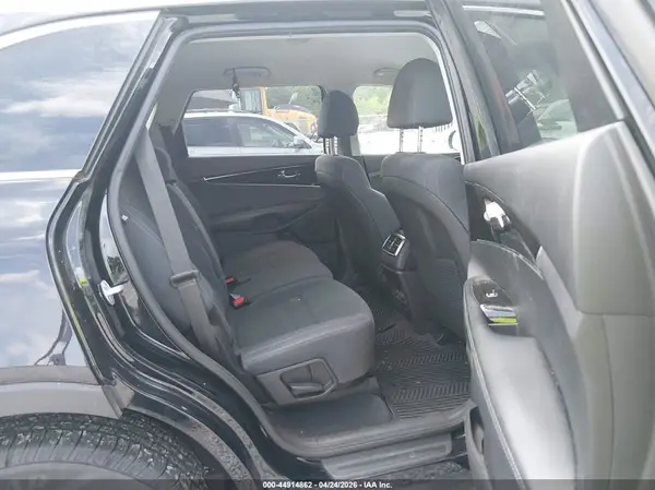 5XYPG4A33KG521771 2019 KIA SORENTO - Image 8