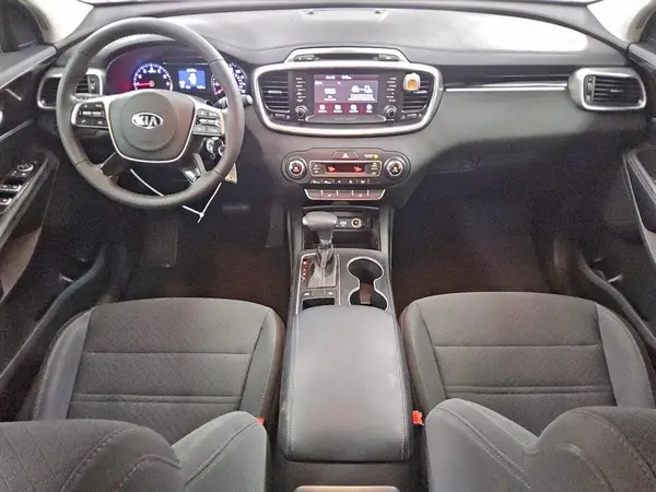 5XYPG4A33KG525240 2019 KIA SORENTO - Image 8