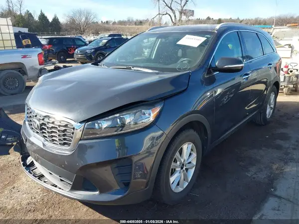 5XYPG4A33KG529594 2019 KIA SORENTO - Image 2