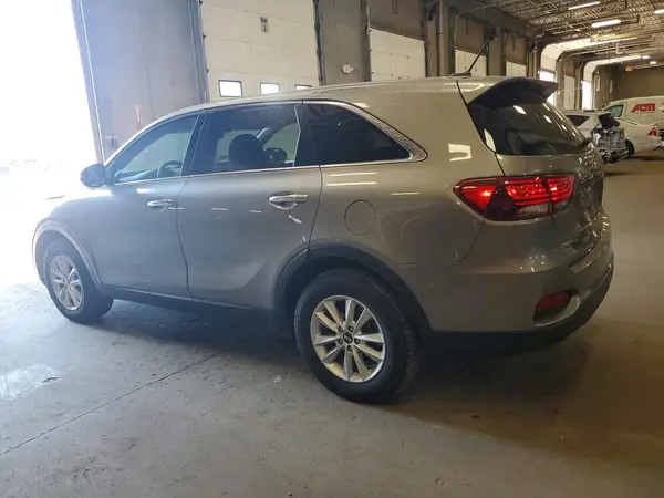 5XYPG4A33KG533015 2019 KIA SORENTO - Image 2