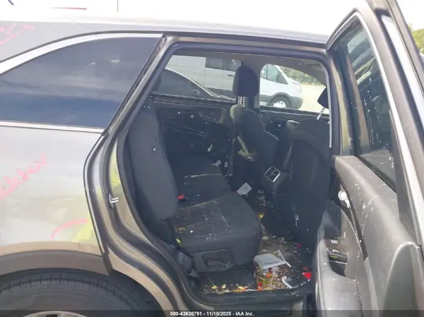 5XYPG4A33KG534228 2019 KIA SORENTO - Image 8
