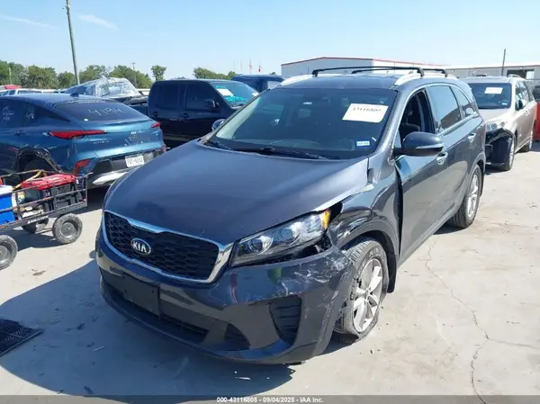 5XYPG4A33KG537436 2019 KIA SORENTO - Image 2