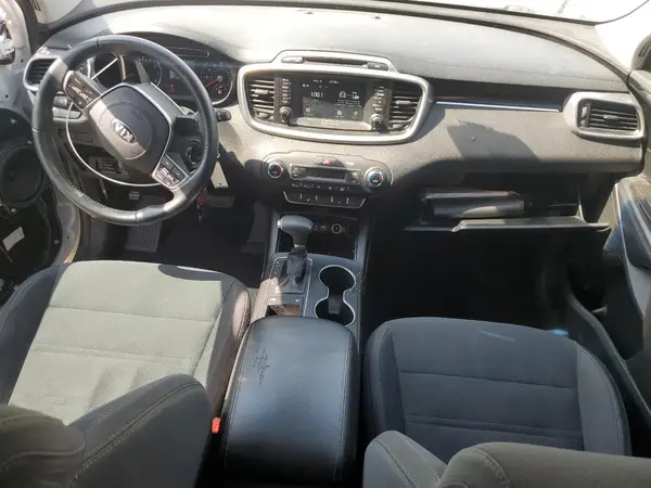 5XYPG4A33KG538067 2019 KIA SORENTO - Image 8