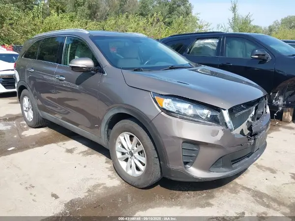 5XYPG4A33KG538411 2019 KIA SORENTO - Image 1