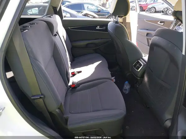 5XYPG4A33KG539980 2019 KIA SORENTO - Image 8