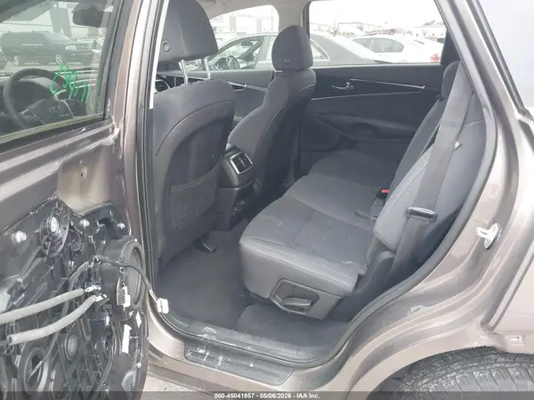 5XYPG4A33KG548114 2019 KIA SORENTO - Image 8