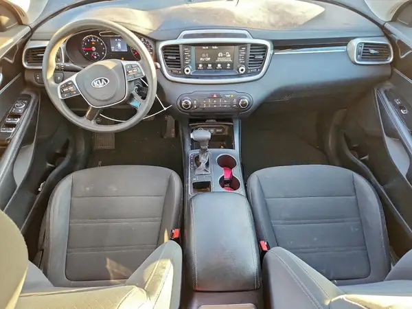 5XYPG4A33KG563020 2019 KIA SORENTO - Image 8