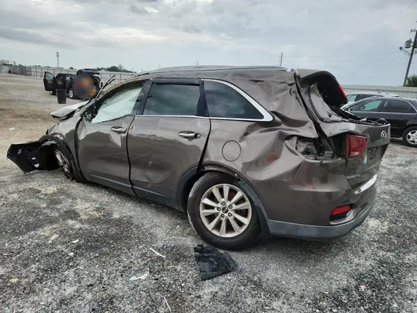 5XYPG4A33KG563597 2019 KIA SORENTO - Image 2