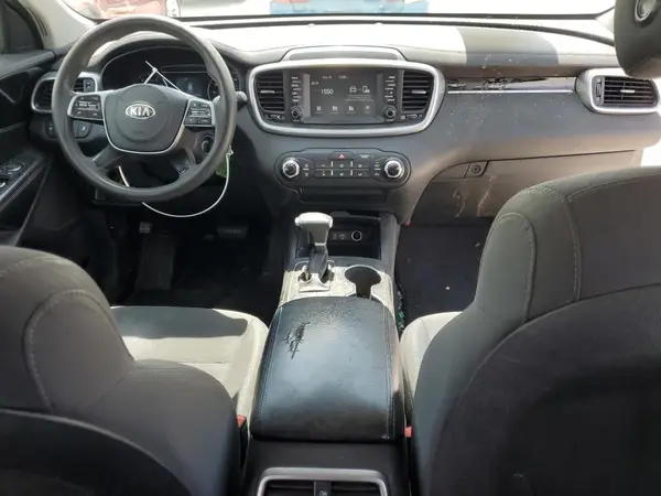 5XYPG4A33KG564569 2019 KIA SORENTO - Image 8