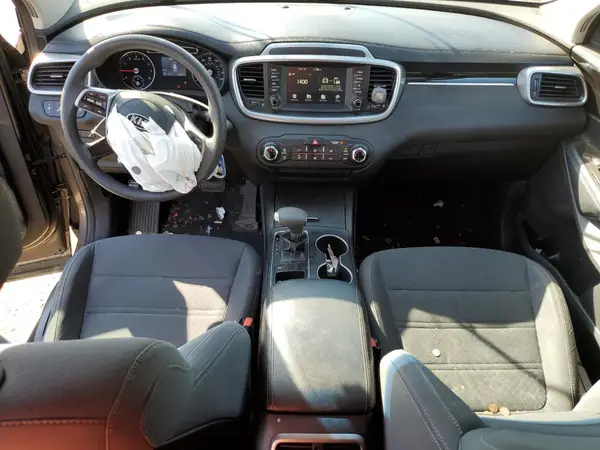 5XYPG4A33KG565978 2019 KIA SORENTO - Image 8