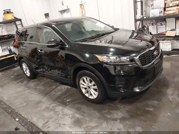 5XYPG4A33KG566239 2019 KIA SORENTO - Image 1