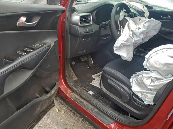5XYPG4A33KG572042 2019 KIA SORENTO - Image 8