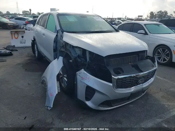 5XYPG4A33KG575023 2019 KIA SORENTO - Image 1
