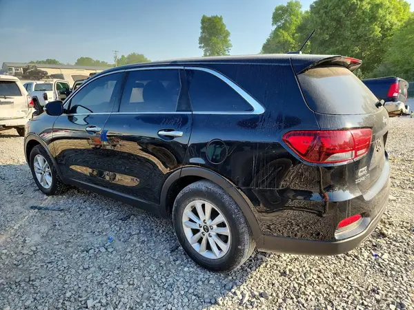 5XYPG4A33KG578066 2019 KIA SORENTO - Image 2