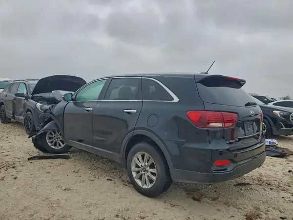 5XYPG4A33KG578391 2019 KIA SORENTO - Image 2