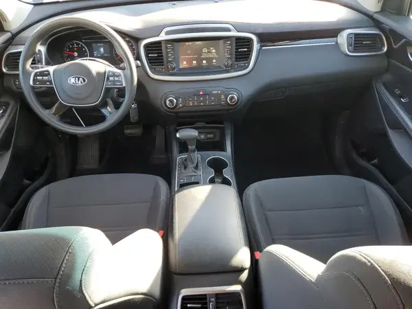 5XYPG4A33KG581369 2019 KIA SORENTO - Image 8