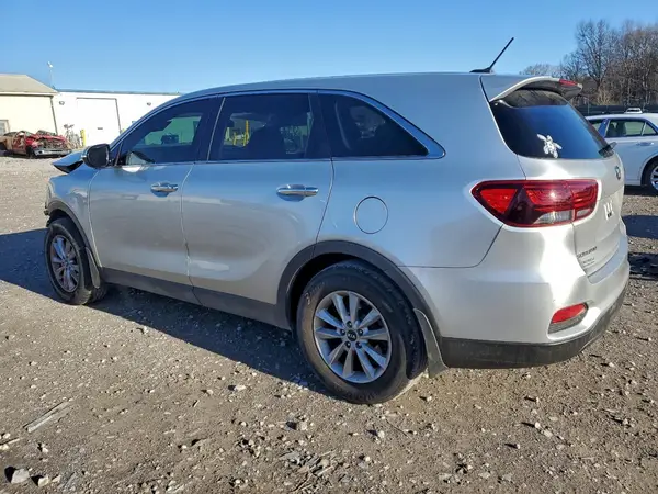 5XYPG4A33KG582182 2019 KIA SORENTO - Image 2