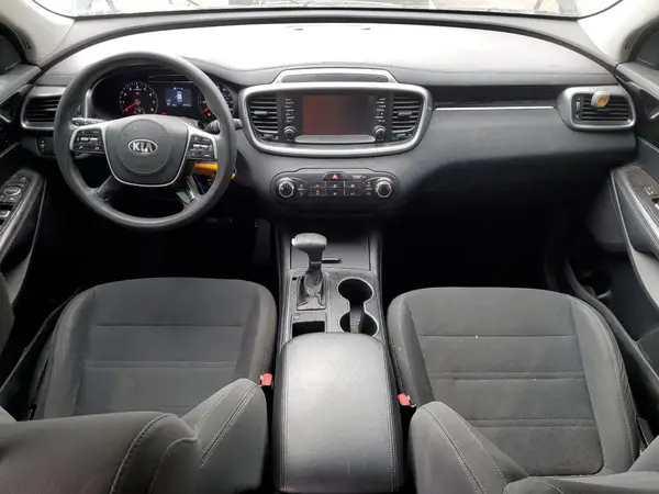 5XYPG4A33KG582750 2019 KIA SORENTO - Image 8