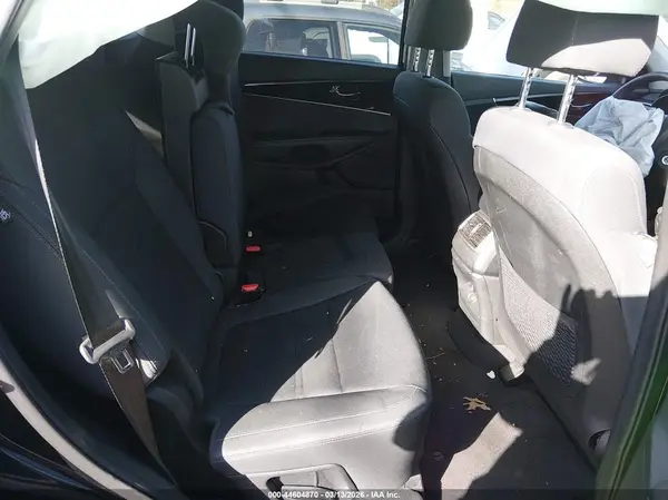 5XYPG4A33KG583865 2019 KIA SORENTO - Image 8