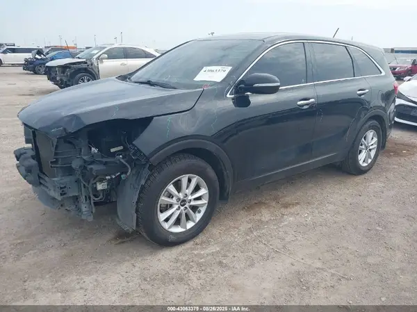 5XYPG4A33KG586233 2019 KIA SORENTO - Image 2