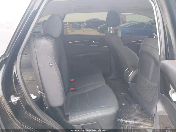 5XYPG4A33KG586233 2019 KIA SORENTO - Image 8