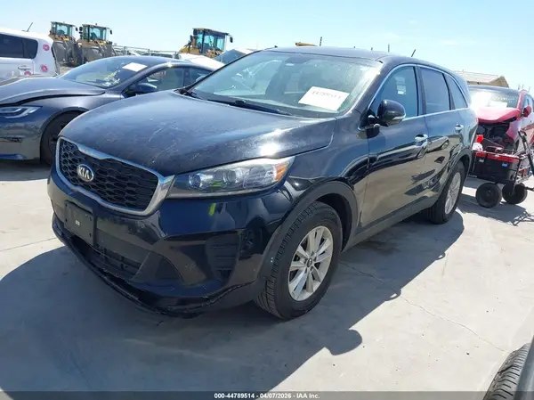 5XYPG4A33KG588774 2019 KIA SORENTO - Image 2