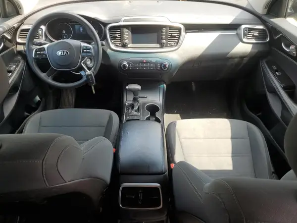 5XYPG4A33KG592050 2019 KIA SORENTO - Image 8