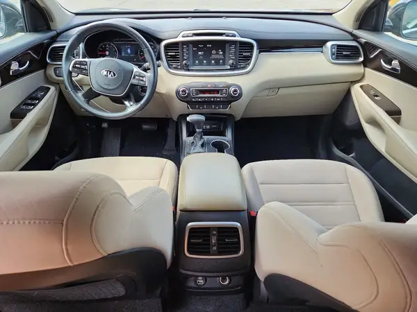 5XYPG4A33KG593070 2019 KIA SORENTO - Image 8