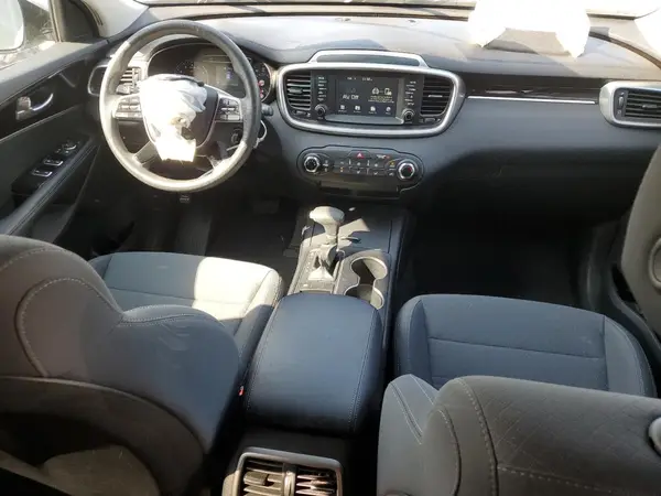 5XYPG4A33KG593778 2019 KIA SORENTO - Image 8