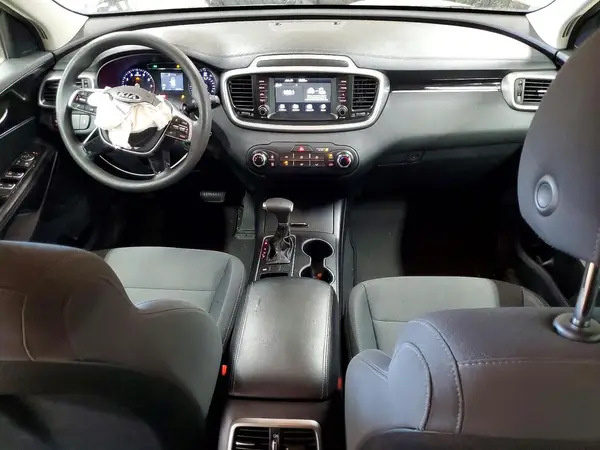 5XYPG4A33KG596907 2019 KIA SORENTO - Image 8