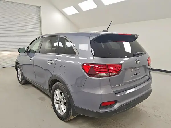 5XYPG4A33KG603760 2019 KIA SORENTO - Image 2