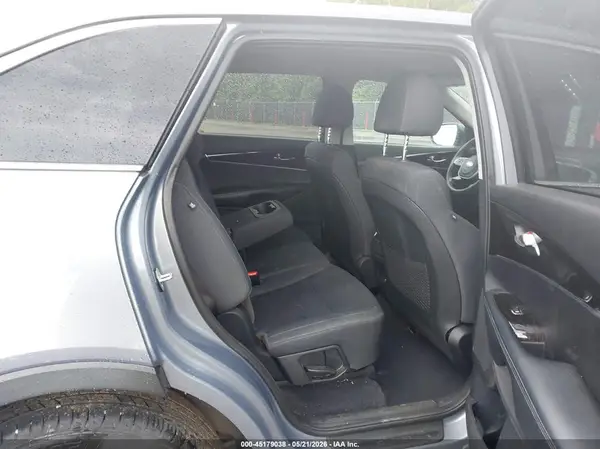 5XYPG4A33KG604245 2019 KIA SORENTO - Image 8
