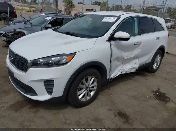 5XYPG4A33LG628207 2020 KIA SORENTO - Image 2