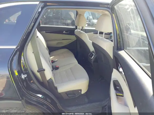 5XYPG4A33LG629650 2020 KIA SORENTO - Image 8